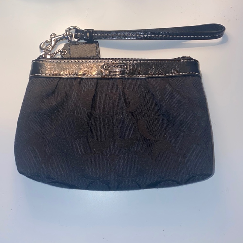 Coach wristlet, black